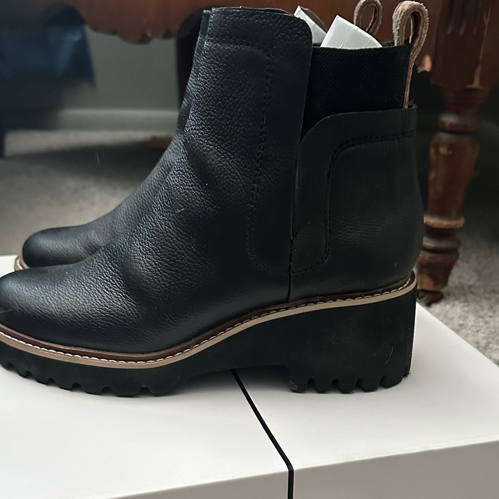 Dolce Vita Black Leather Huey H20